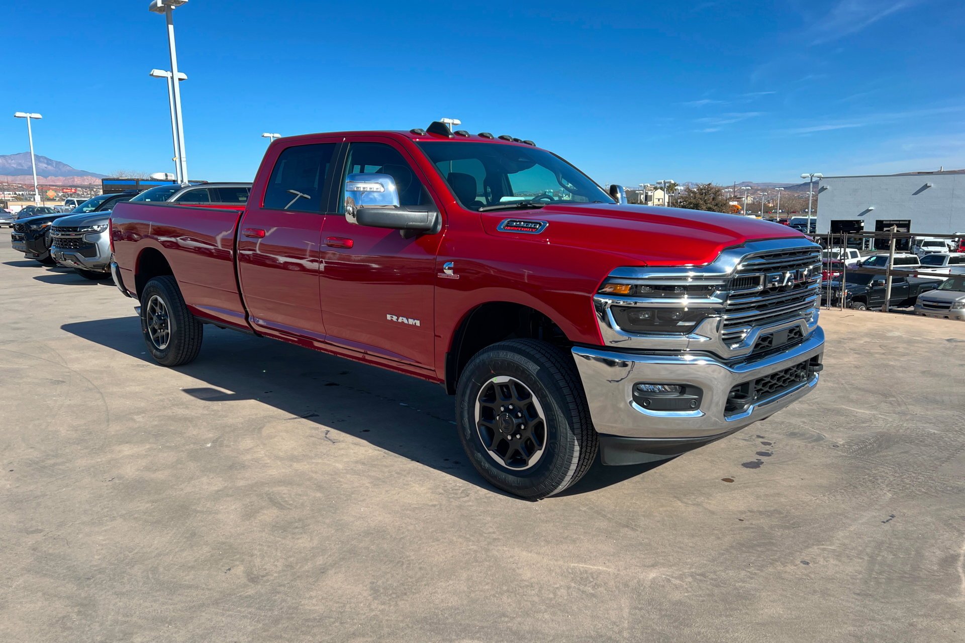 New 2026 Molten Red Pearl-Coat Exterior Paint RAM Laramie image 8