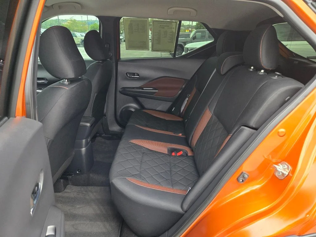 Used 2020 Orange Nissan SR image 24