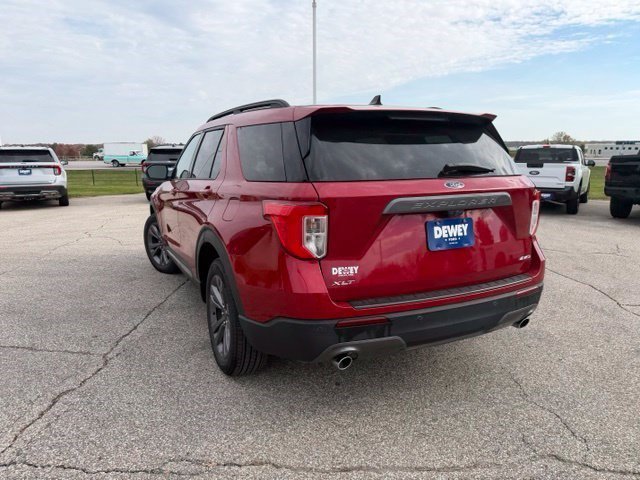 Certified Used 2022 Red Metallic Ford XLT image 10