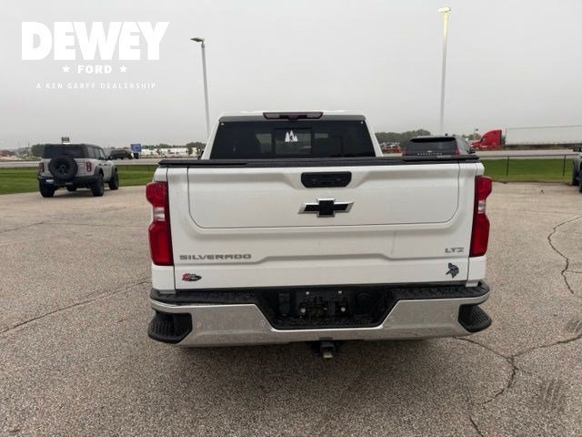 Used 2022 Summit White Chevrolet LTZ image 11