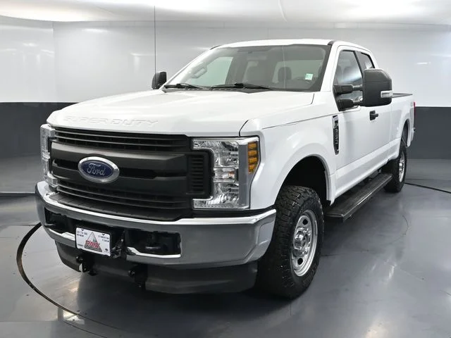 Used 2019 White Ford XL image 12