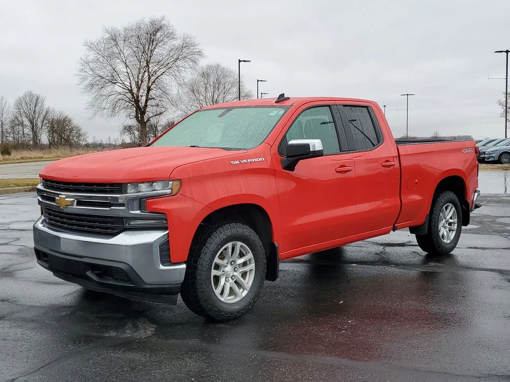 Used 2019 Chevrolet Silverado 1500 LT with VIN 1GCVYDED5KZ218807 for sale in Saint Johns, MI