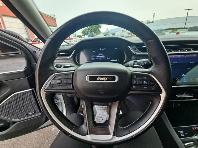 Used 2021 Silver Jeep Limited image 36