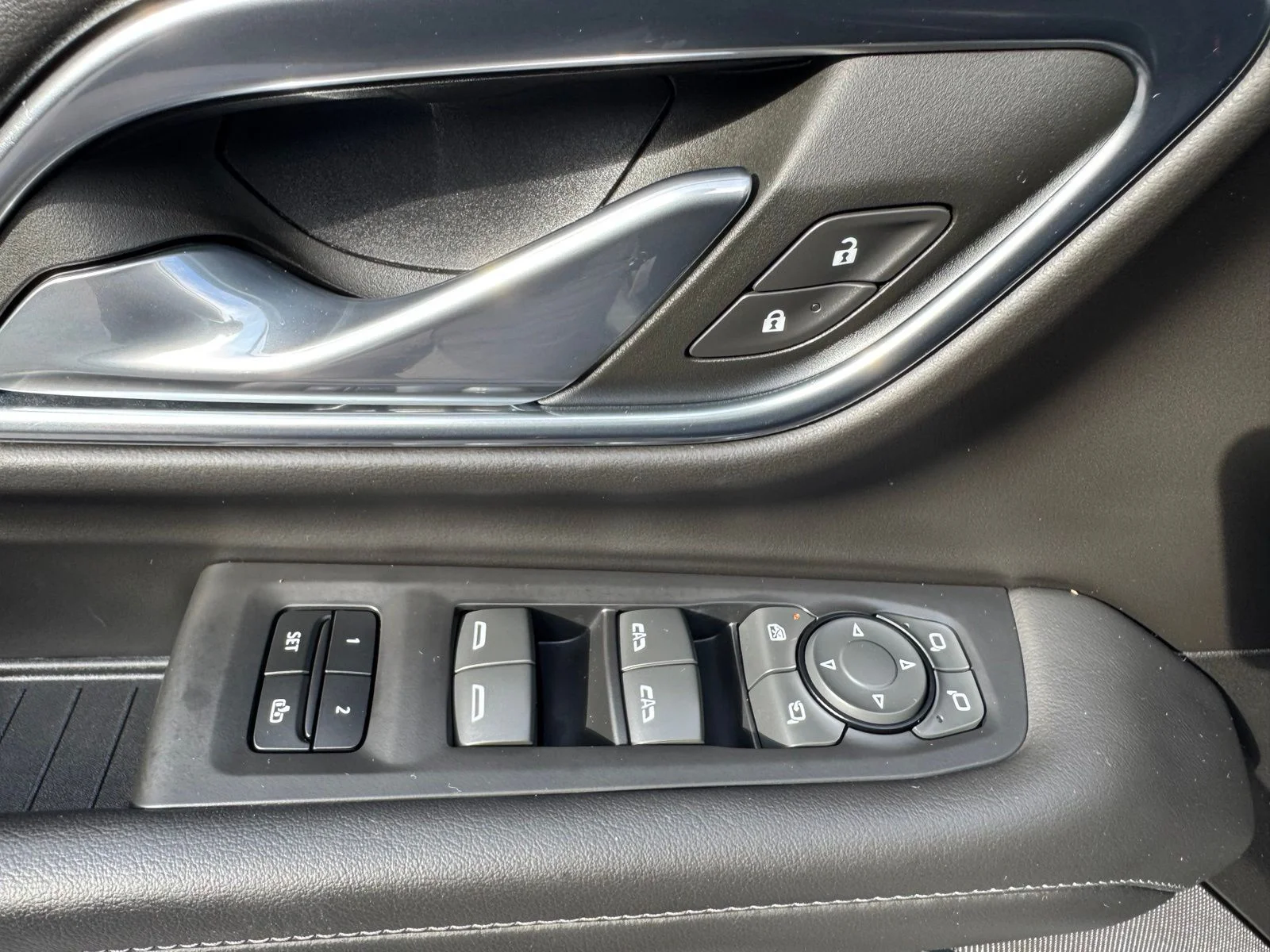 Used 2023 Beige Chevrolet Z71 image 15