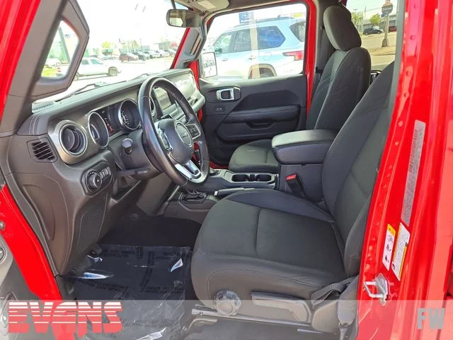 Used 2019 Red Jeep Unlimited Sahara image 19