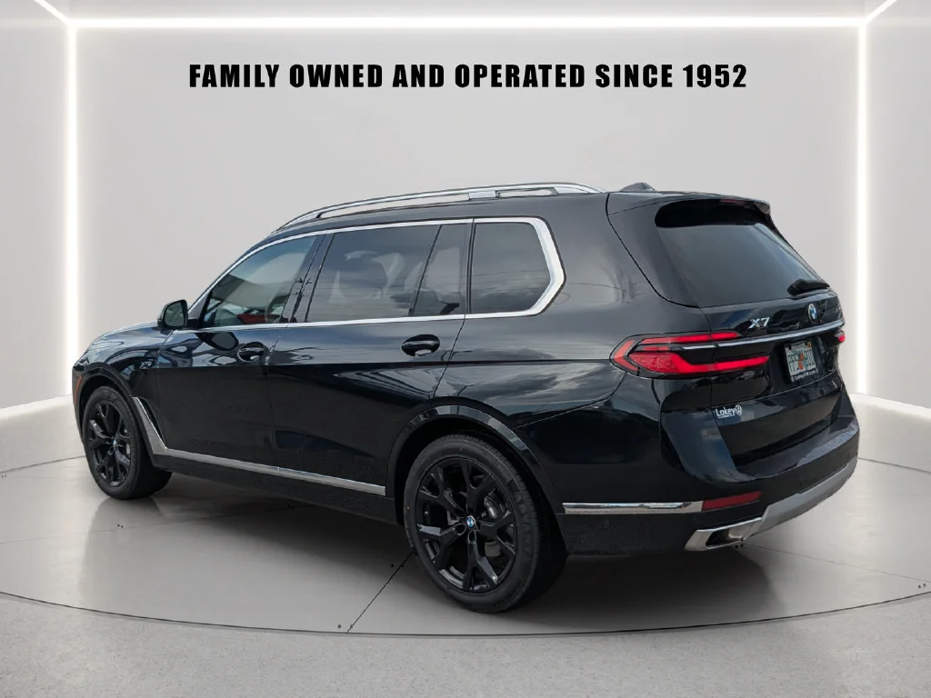 Used 2024 Black BMW xDrive40i image 4