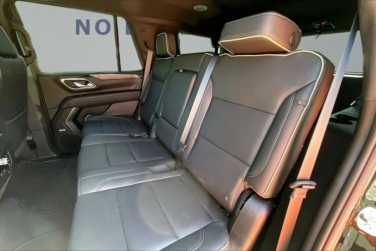 Used 2023  GMC 2WD SLT image 22