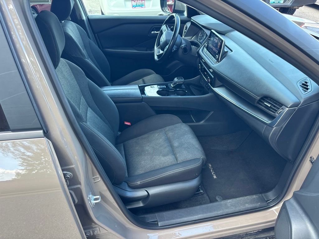 Certified Used 2025 Beige/tan Nissan SV image 12