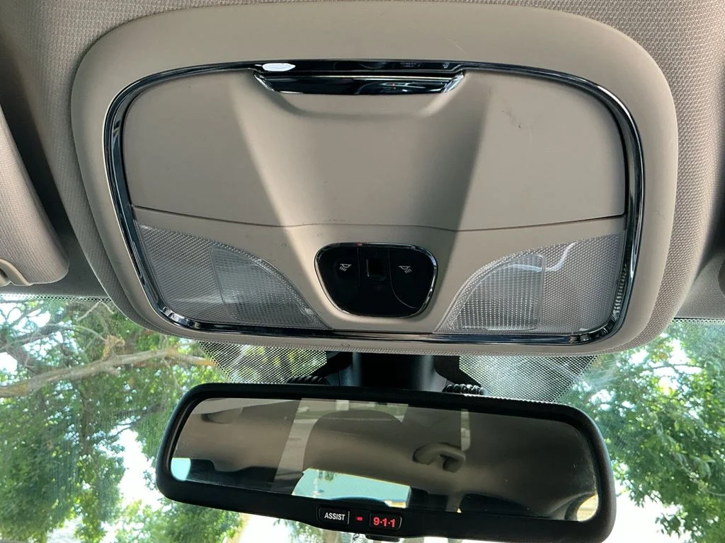 Used 2014 Black Jeep Latitude image 28