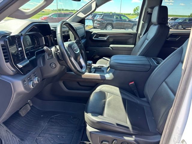 Used 2024 White Frost GMC SLT image 10