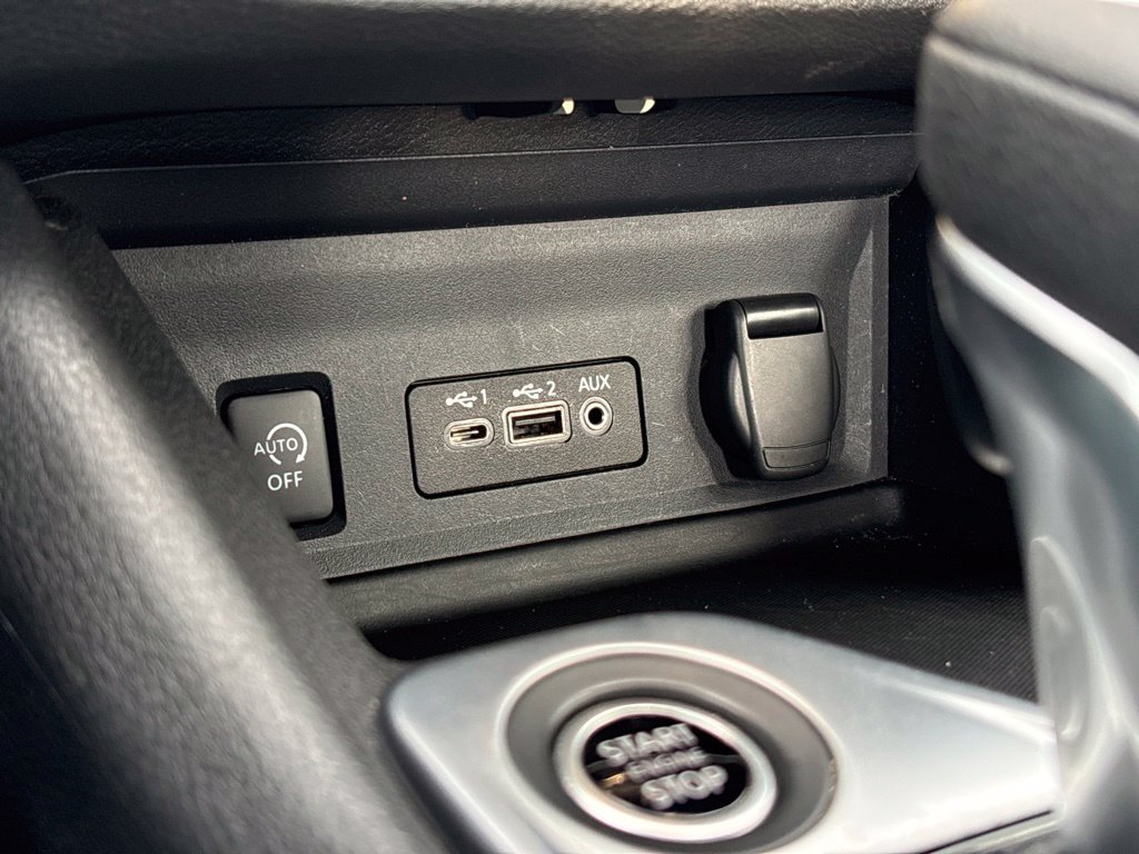 Used 2025 White Nissan SV image 28