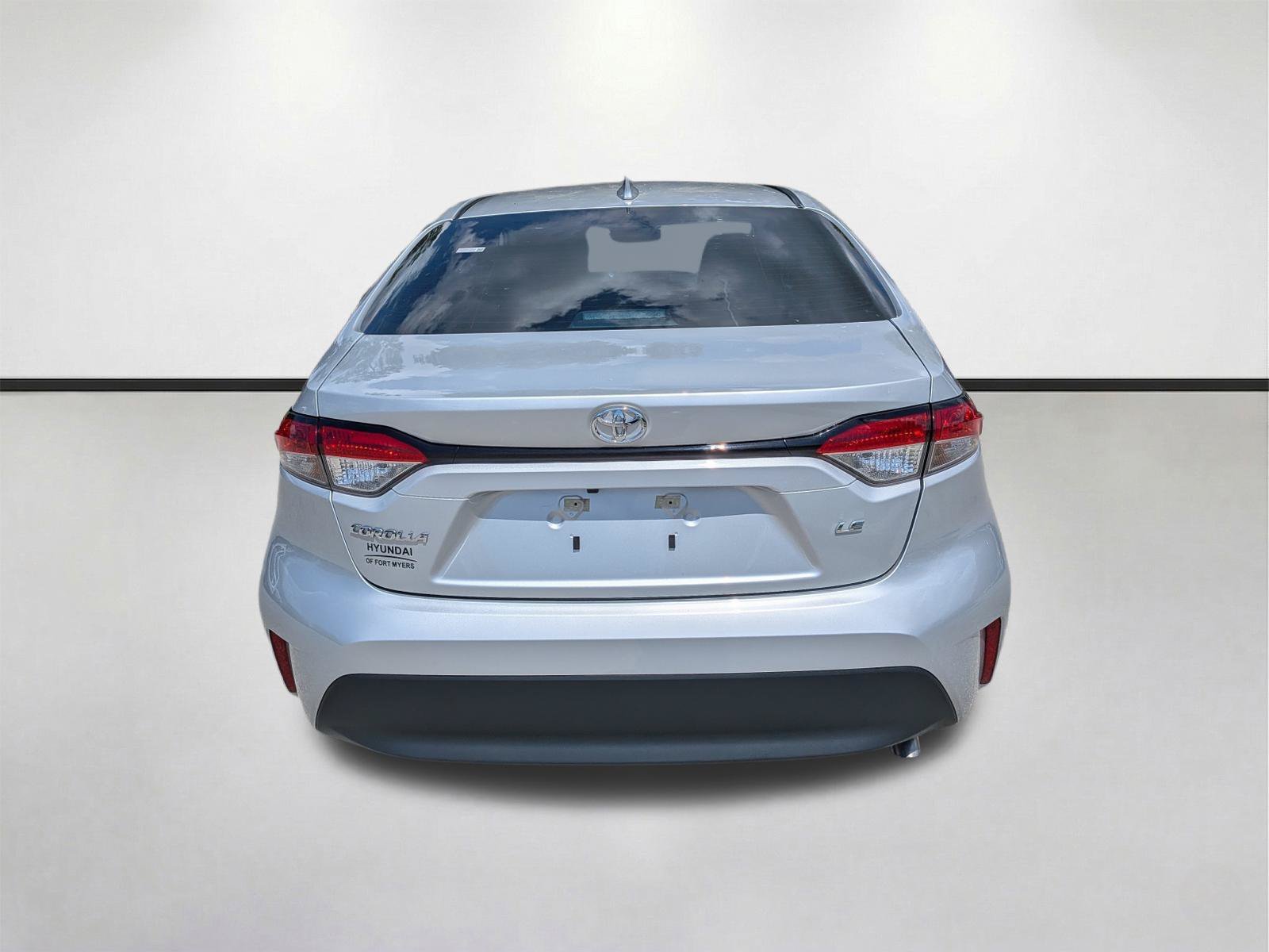 Used 2025 Classic Silver Metallic Toyota LE image 5