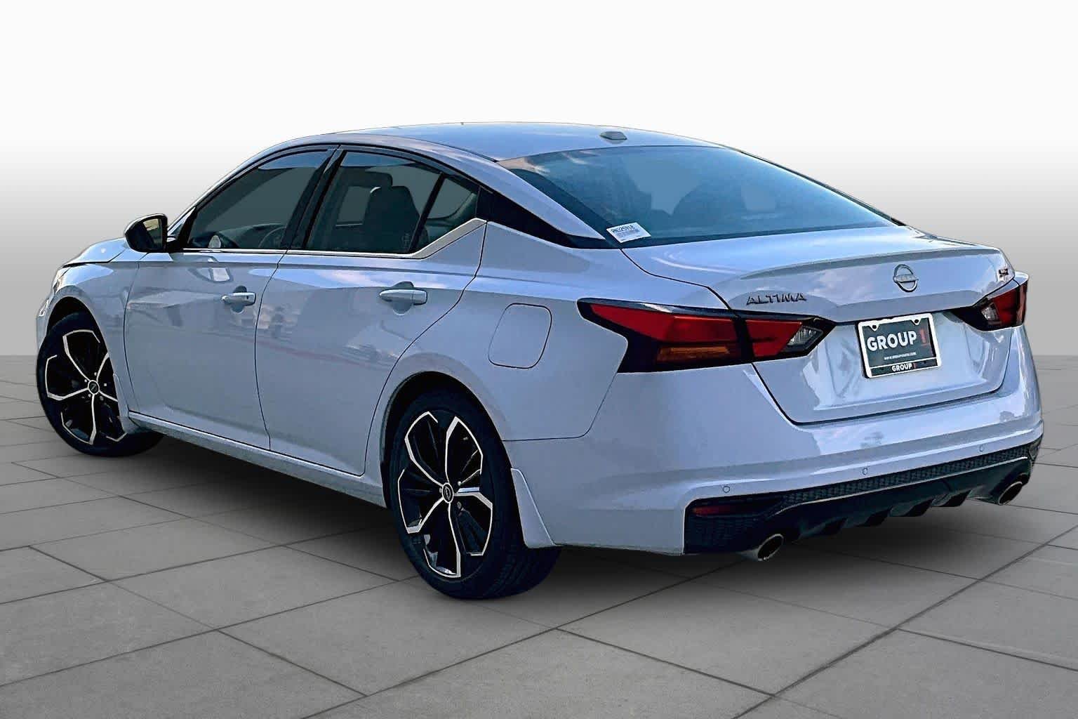 Used 2024 Gray Sky Pearl Nissan 2.5 SR image 12