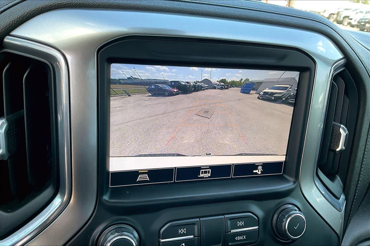Used 2021 Iridescent Pearl Tricoat Chevrolet LTZ image 26