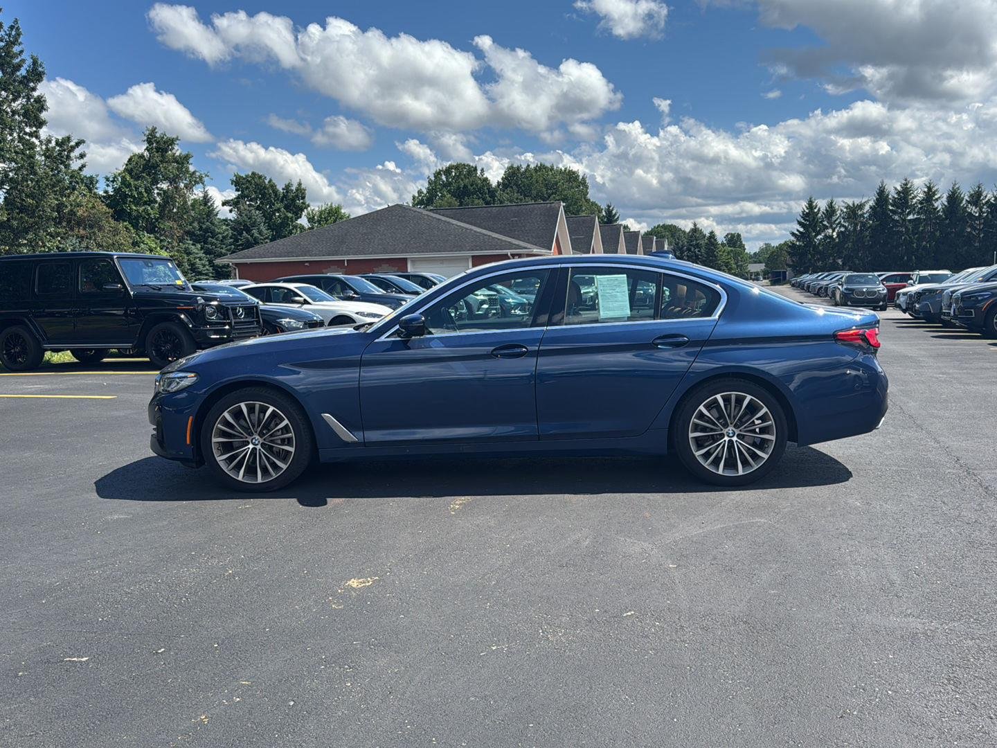 Used 2022 Phytonic Blue Metallic BMW 540i xDrive image 6