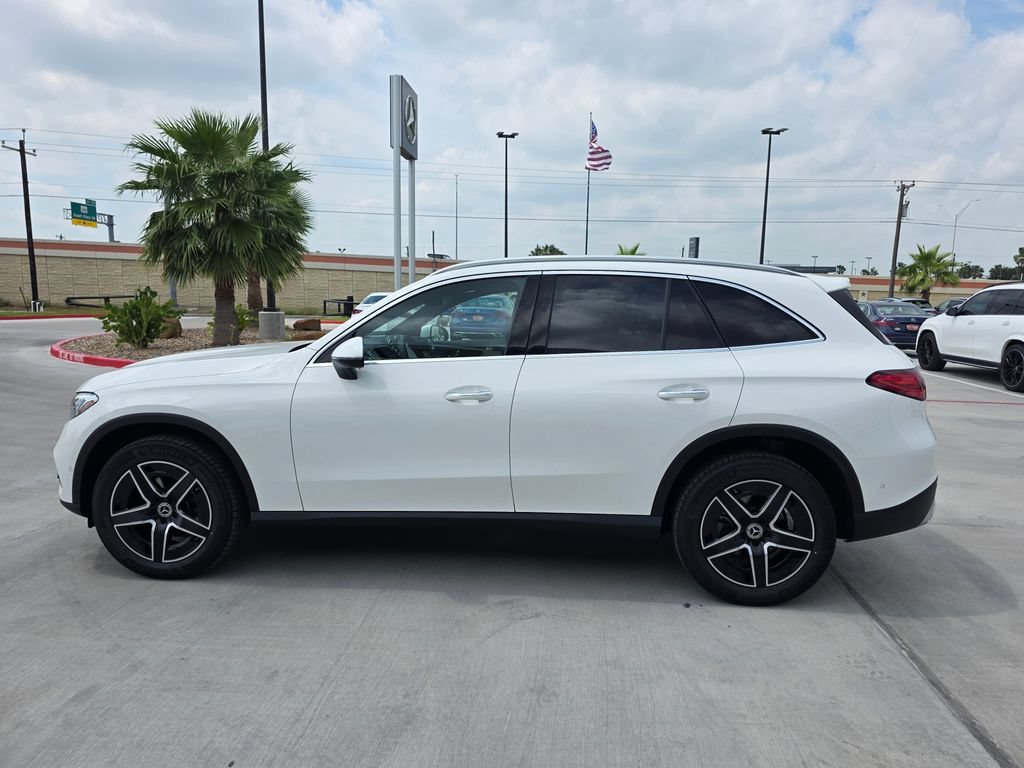 New 2026 Polar White Mercedes-Benz GLC 300 image 34