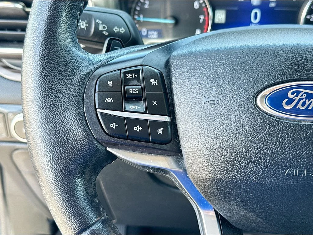 Used 2020 Blue Ford Limited image 12