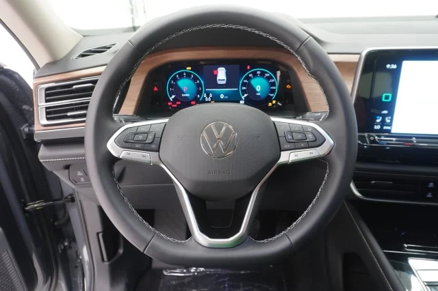 New 2026 Pure Gray Volkswagen 2.0T SE w/Technology image 25