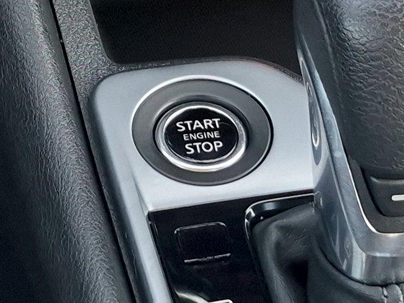 Used 2024 Gun Metallic Nissan SV Xtronic CVT image 16