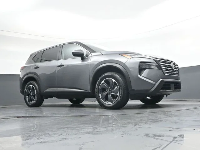Used 2025 Gray Nissan SV image 30