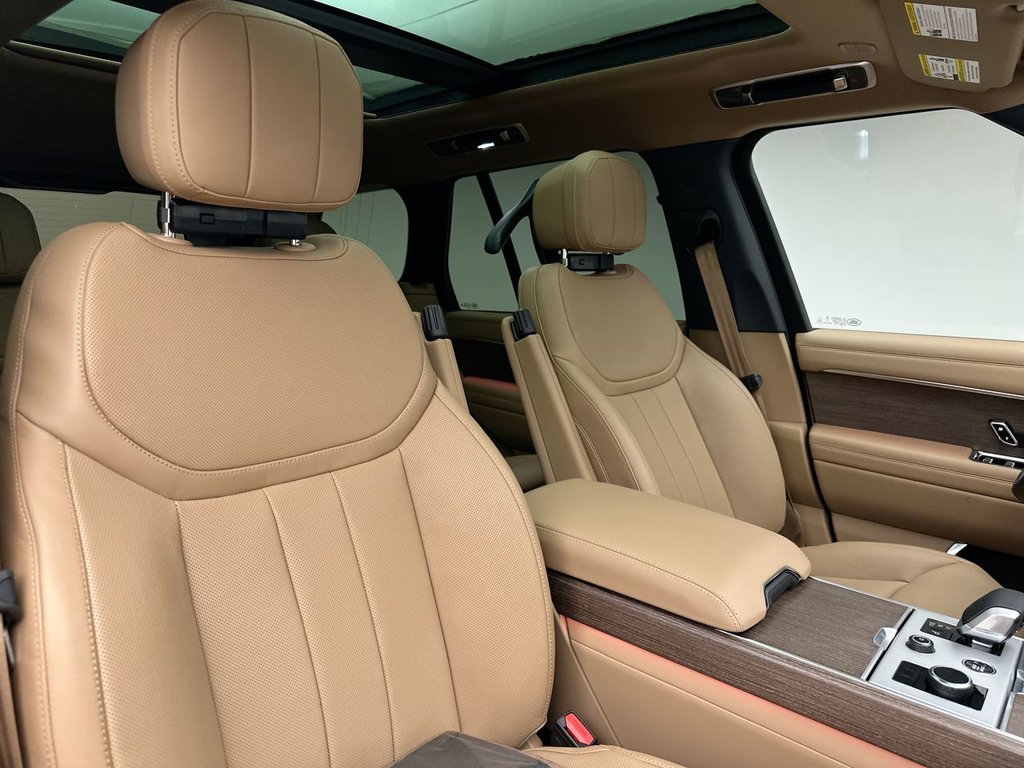 New 2027 Varesine Blue Land Rover SE image 6