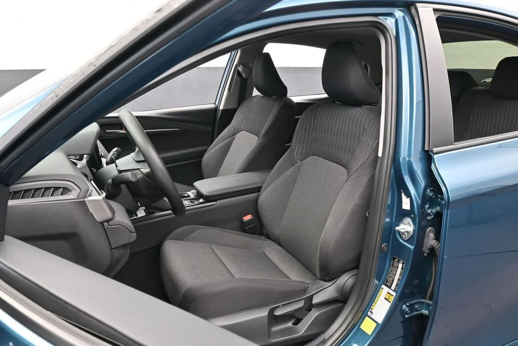 Used 2025 Ocean Toyota LE image 10