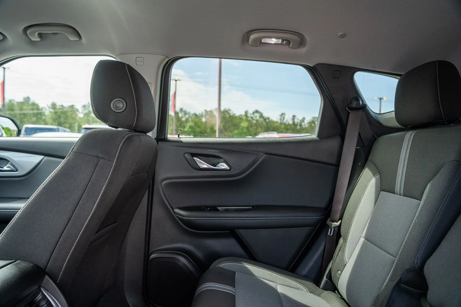 Used 2024 White Chevrolet LT image 18