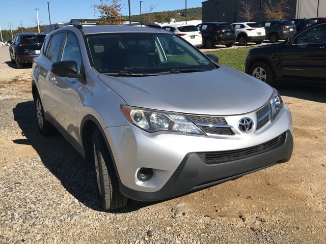 Used 2015 Classic Silver Metallic Toyota LE image 1