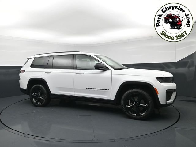 New 2026 Bright White Clear-Coat Exterior Paint Jeep Limited image 1