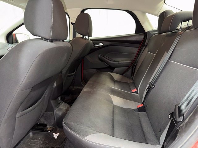 Used 2014 Red Ford SE image 17