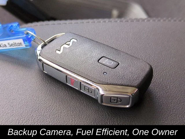 New 2026 Clear White / Black Roof Kia S image 28