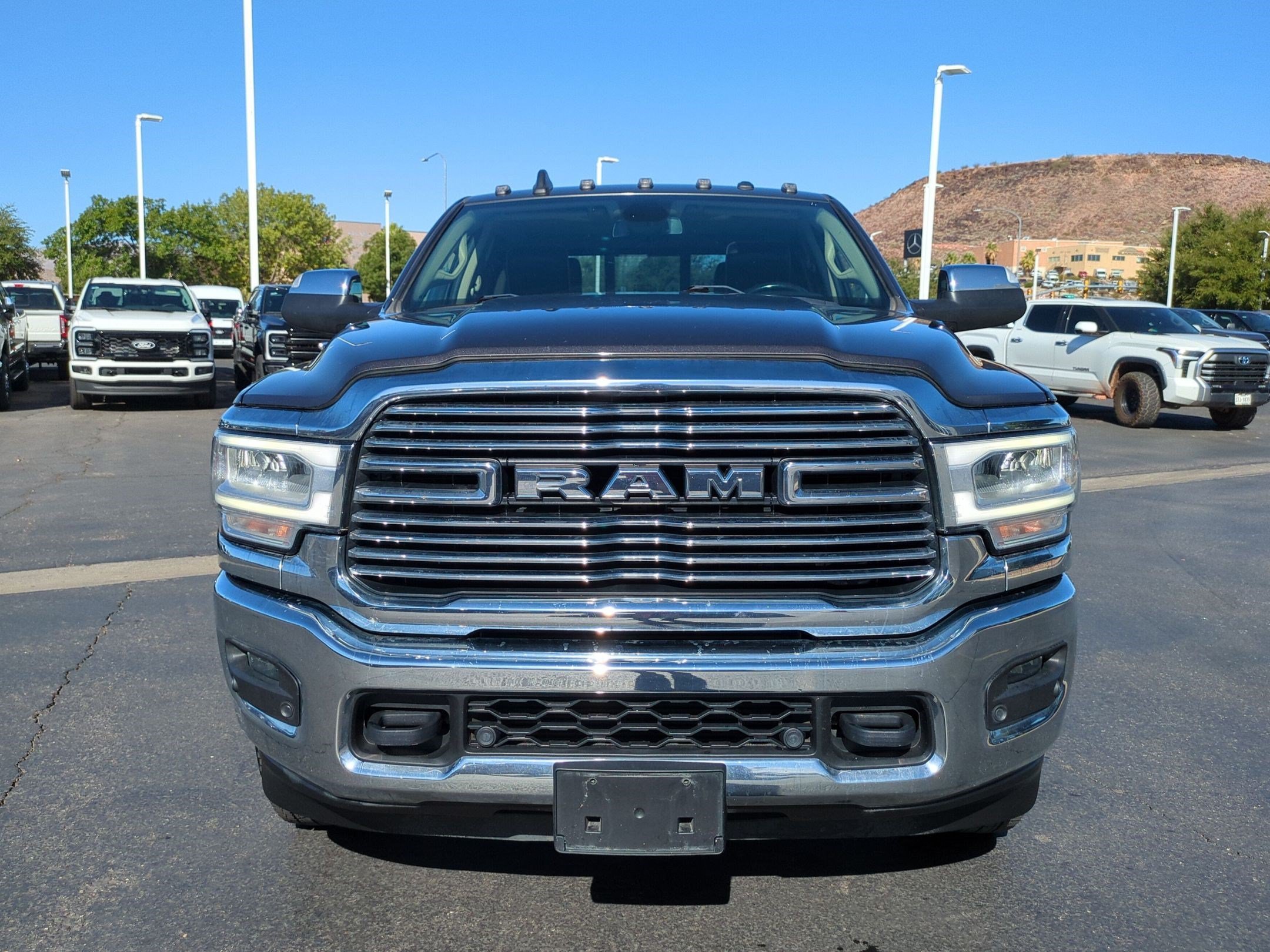 Used 2019 Granite Crystal Clearcoat Metallic Ram Laramie image 8