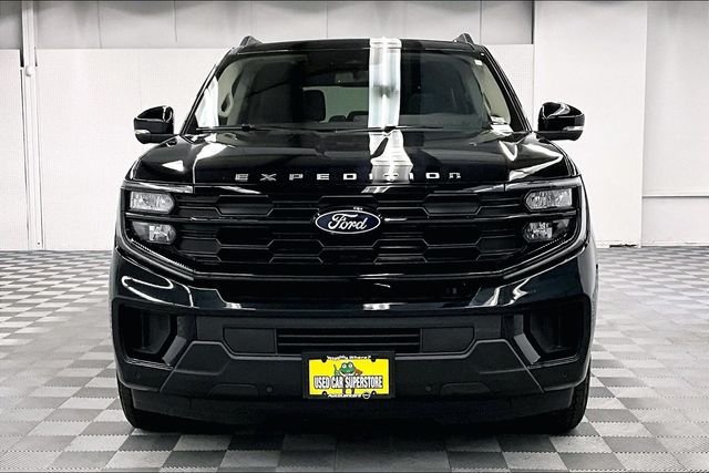 Used 2025 Agate Black Metallic Ford Active image 4