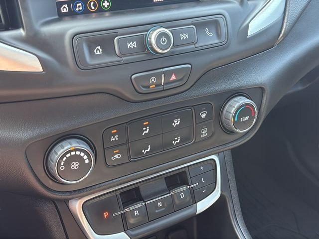 Used 2023 Silver GMC SLE image 23