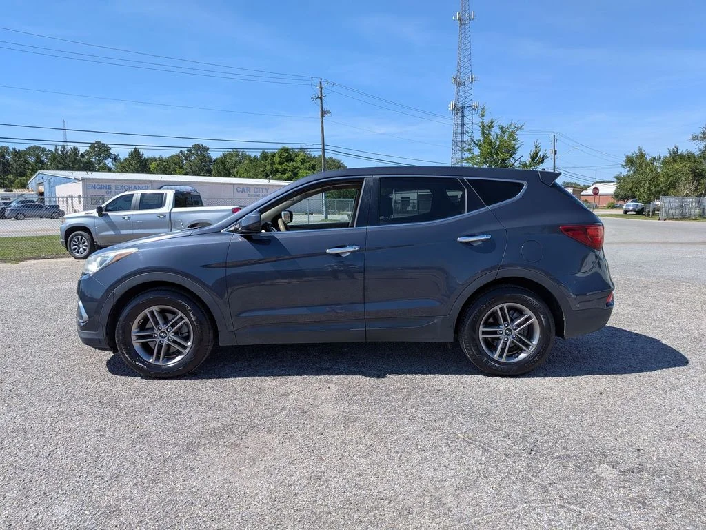 Used 2018 Blue Hyundai 2.4 Base image 2