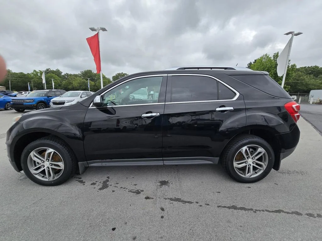 Used 2016 MOSAIC BLACK METALLIC Chevrolet LTZ image 4