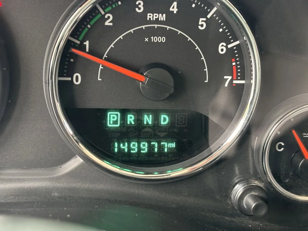 Used 2018 Gray Jeep Unlimited Sport image 31