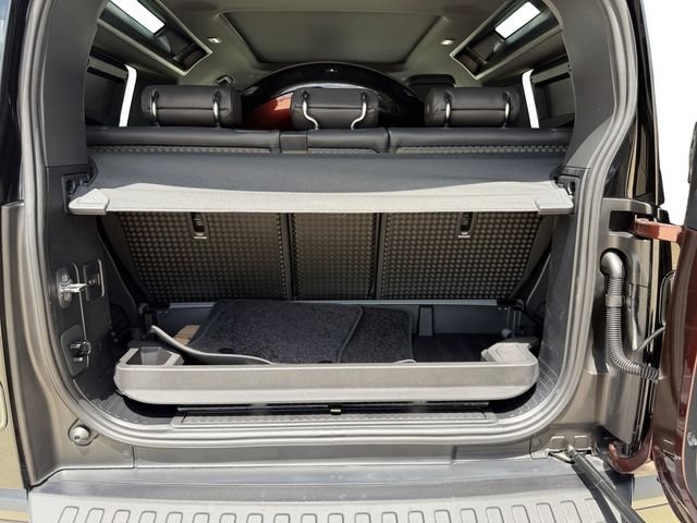 New 2026 Sedona Red Land Rover X-Dynamic SE image 18