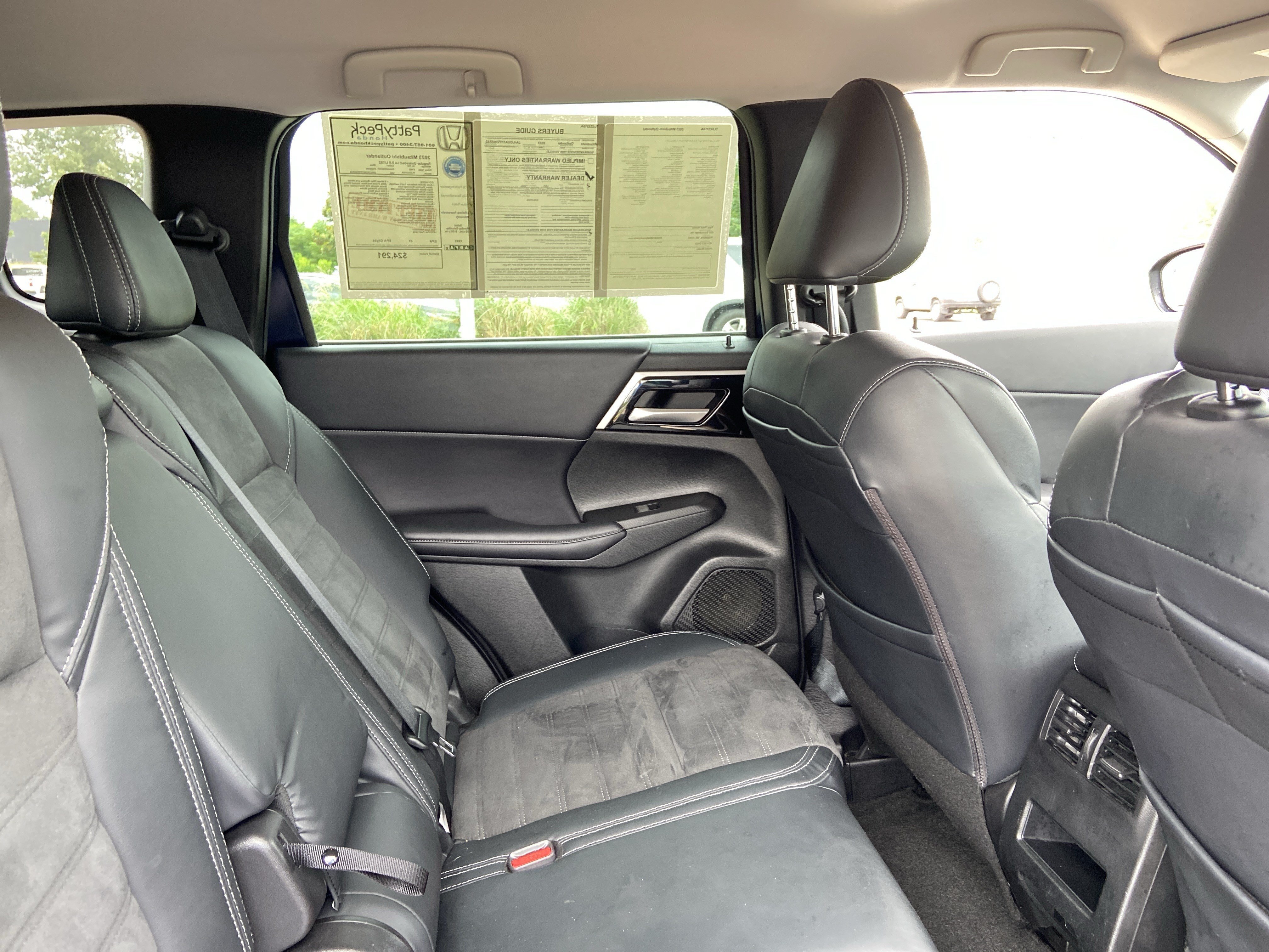 Used 2023 Cosmic Blue Metallic Mitsubishi SE image 24