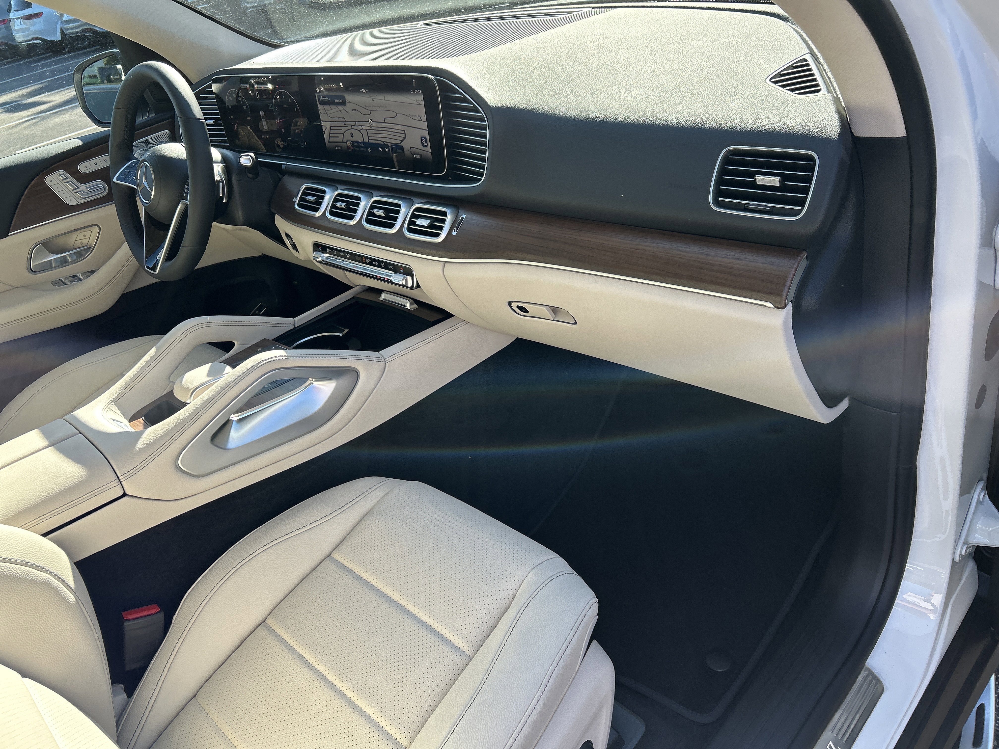 New 2026 Polar White Mercedes-Benz GLE 350 4MATIC® SUV image 42