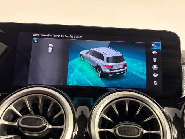 Used 2022  Mercedes-Benz GLB 250 image 28