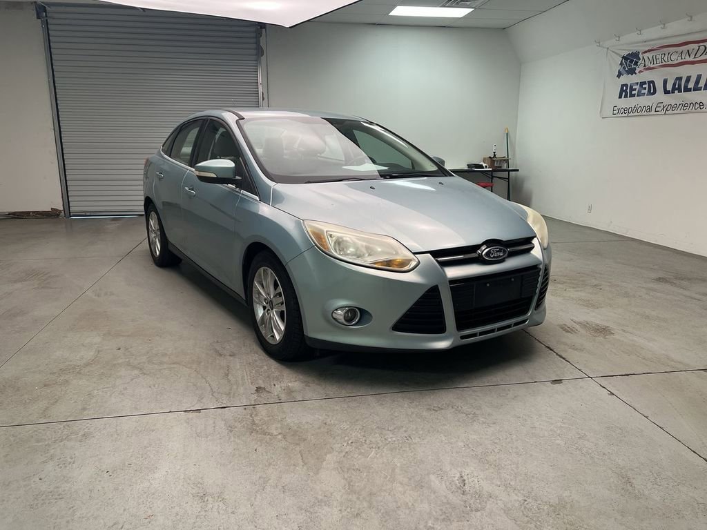 2012 Ford Focus Sedan SEL's photo