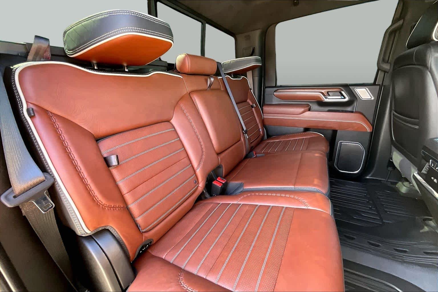 Used 2025 Onyx Black GMC Denali Ultimate image 21