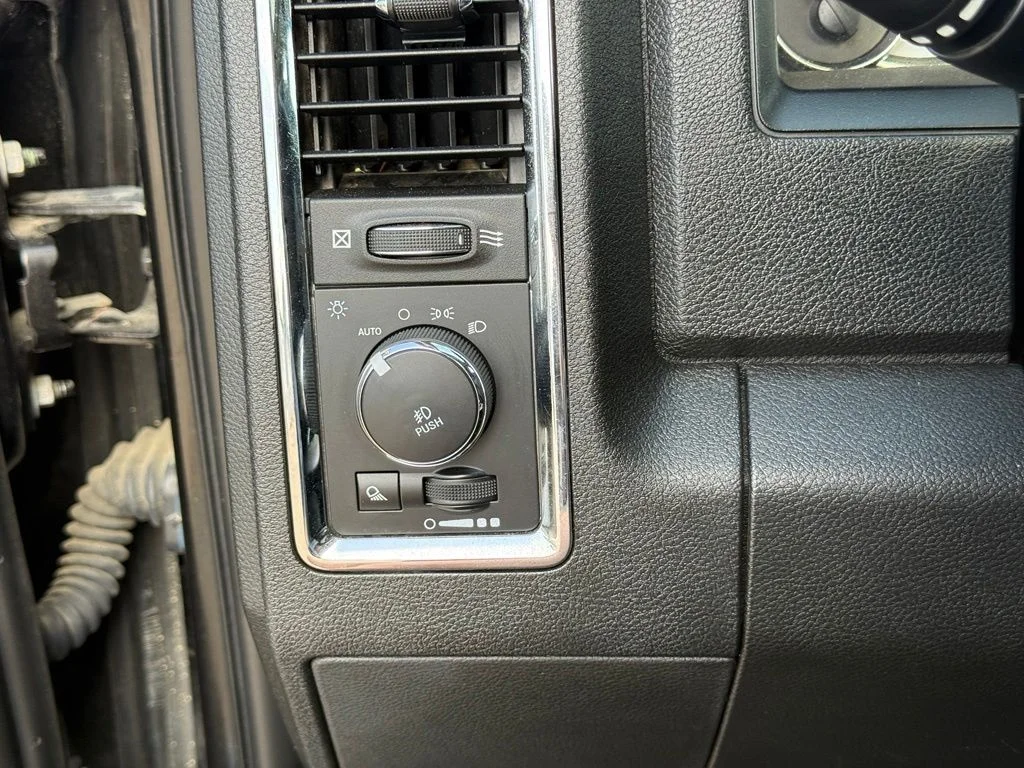 Used 2018 Black Ram Laramie image 20