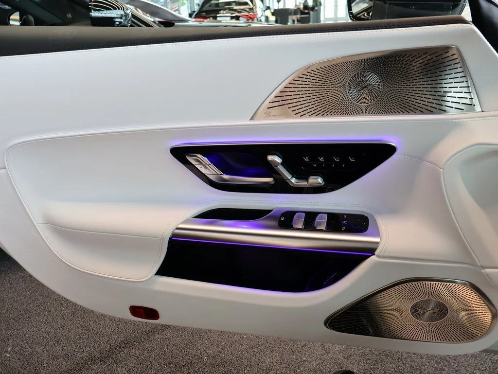 New 2026 MANUFAKTUR moonlight white magno (White Ambiance) Mercedes-Benz Maybach SL 680 image 45