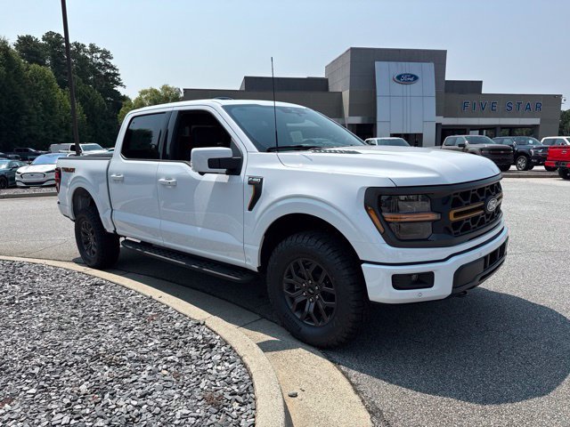 New 2026 Oxford White Ford Tremor image 2