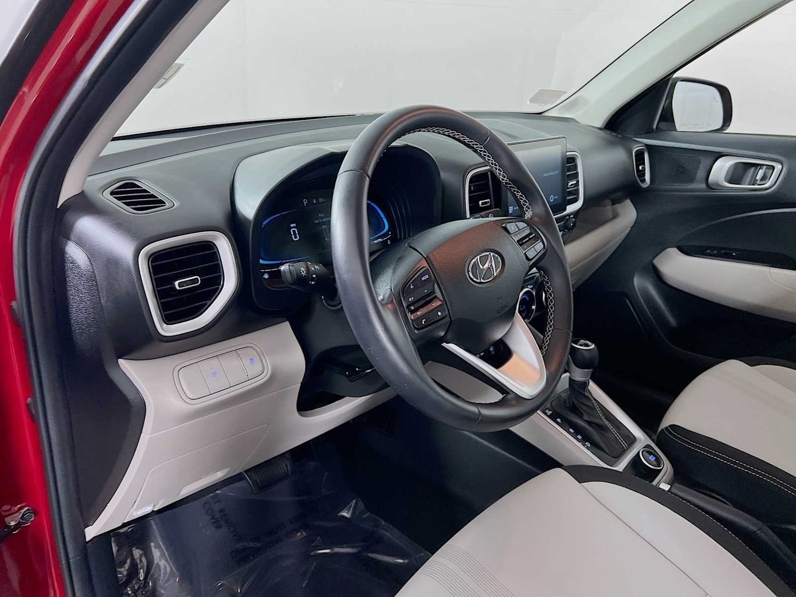 Used 2024 Ultimate Red Hyundai SEL image 9