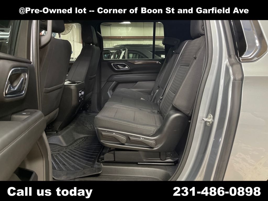 Used 2023  GMC SLE image 21