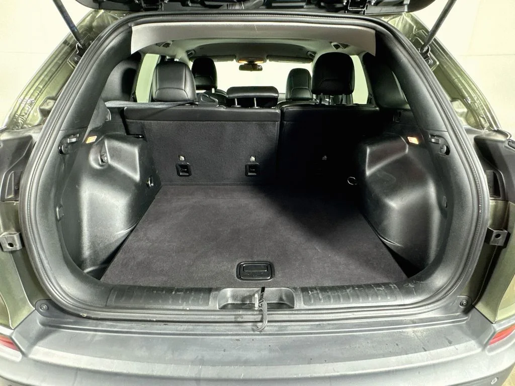 Used 2019 Green Jeep Latitude Plus image 30