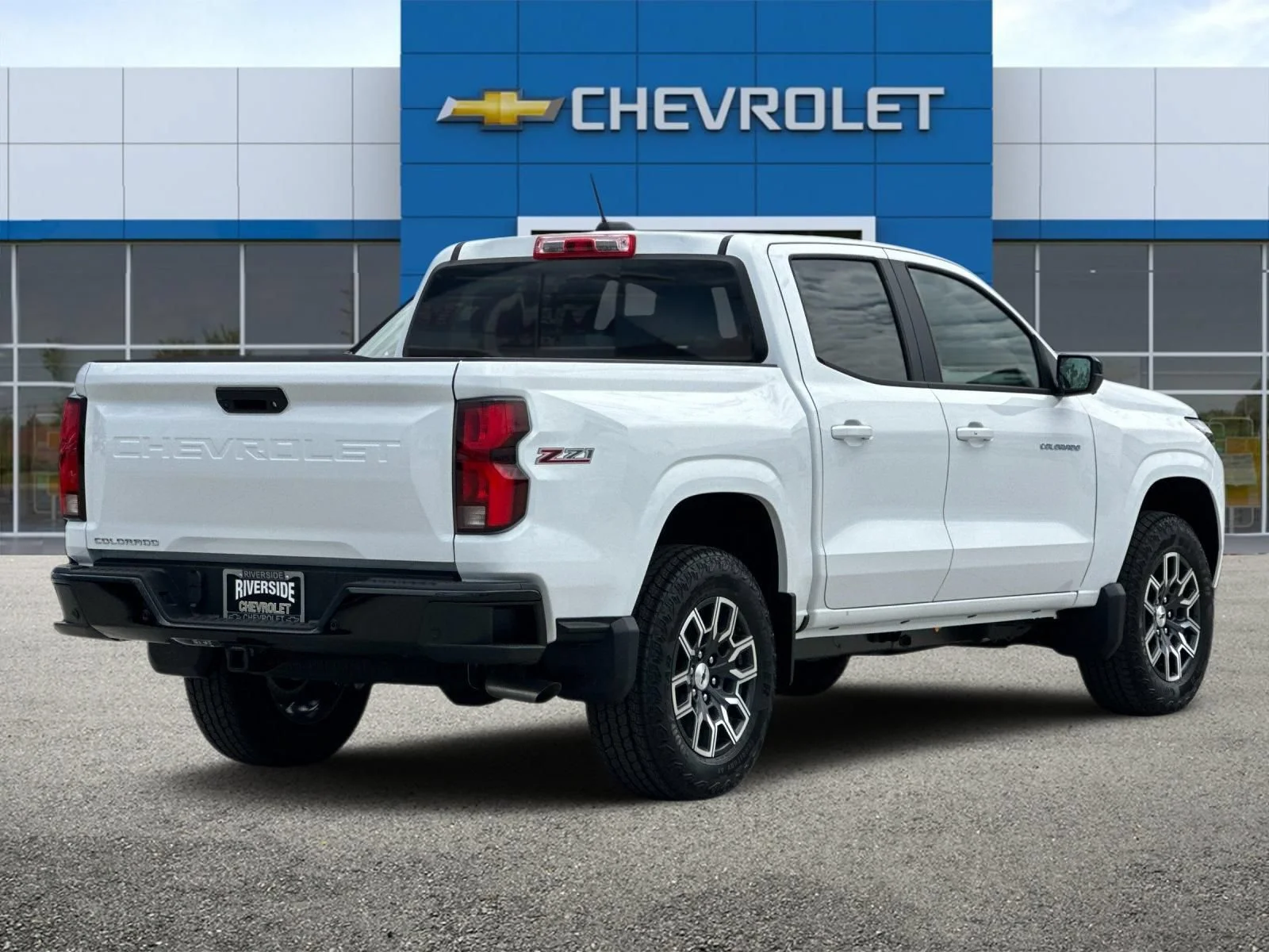 New 2026 Summit White Chevrolet Z71 image 4